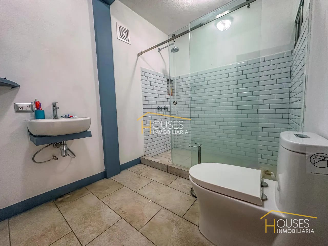 Vendo Casa en Residencial Vistas de Florencia, Santa Lucía Milpas Altas — Casa en Venta en Santa Lucía Milpas Altas, Sacatepéquez — foto 8 de 10