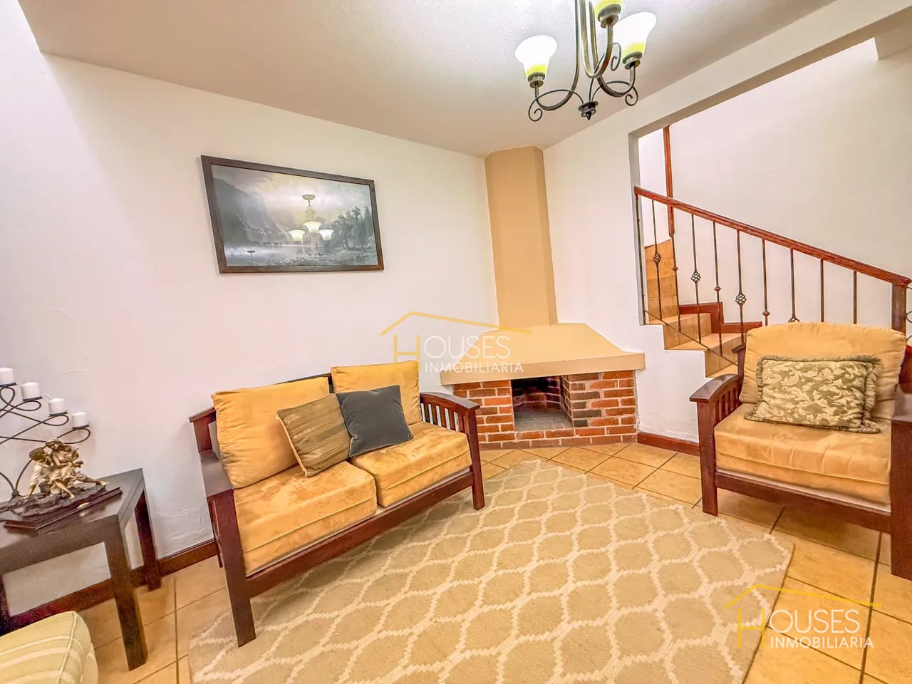 Rento Casa en Condominio Villas de Carmelo, Santa Lucía Milpas Altas — Casa en Alquiler en Santa Lucía Milpas Altas, Sacatepéquez — foto 3 de 14