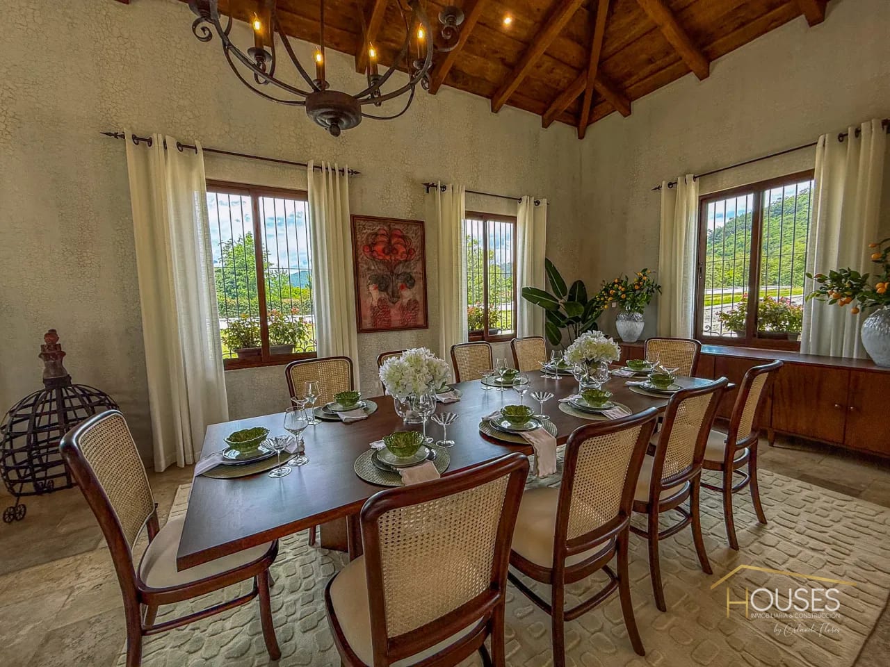 Vendo Casa de esquina en Paseo Antigua, Antigua Guatemala — Casa en Venta en Antigua, Sacatepéquez — foto 3 de 15