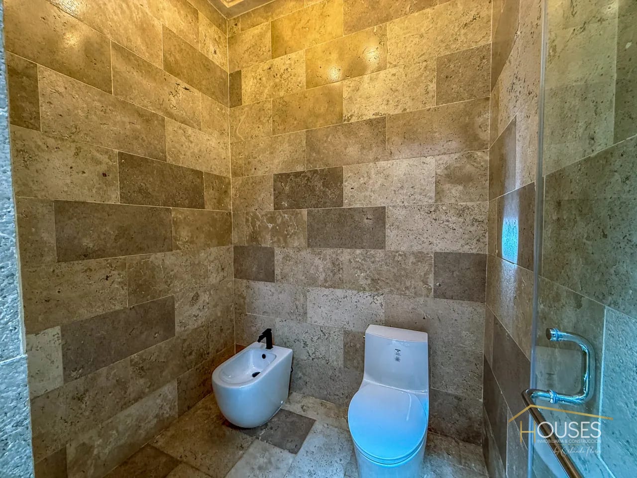 Vendo Casa de esquina en Paseo Antigua, Antigua Guatemala — Casa en Venta en Antigua, Sacatepéquez — foto 15 de 15
