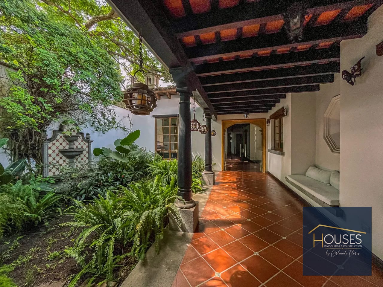 Jardín — Casa en Renta Dentro de Residencial | Antigua Guatemala — Casa en Alquiler en El Monasterio, Antigua, Sacatepéquez — foto 13 de 16