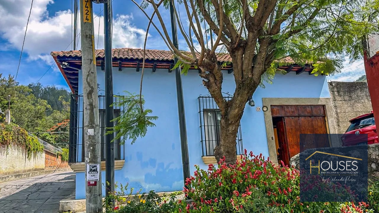 Rento Casa Amoblada de Esquina en Antigua Guatemala — Casa en Alquiler en Antigua, Sacatepéquez — foto 1 de 14
