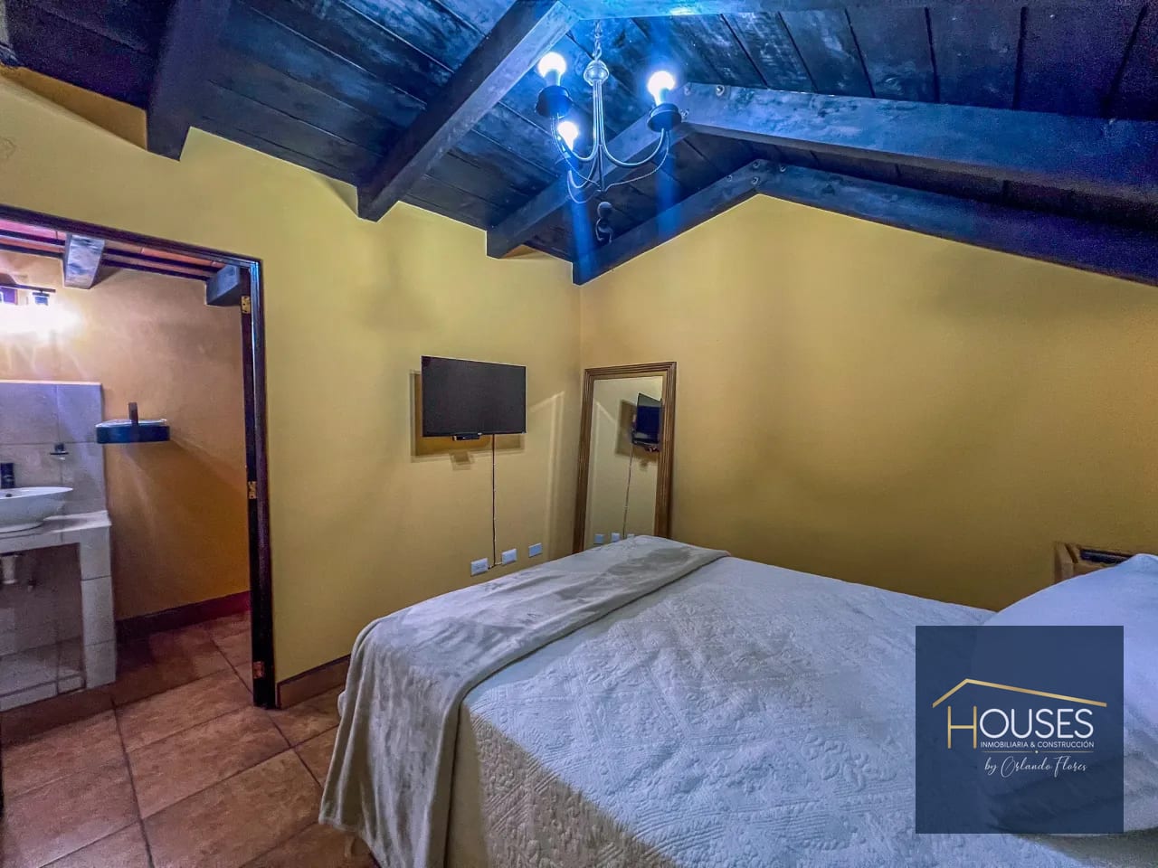 Rento Casa Amoblada de Esquina en Antigua Guatemala — Casa en Alquiler en Antigua, Sacatepéquez — foto 8 de 14