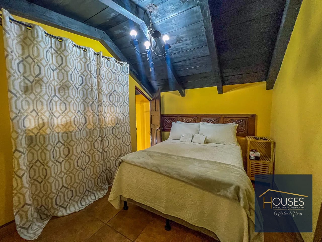 Rento Casa Amoblada de Esquina en Antigua Guatemala — Casa en Alquiler en Antigua, Sacatepéquez — foto 12 de 14