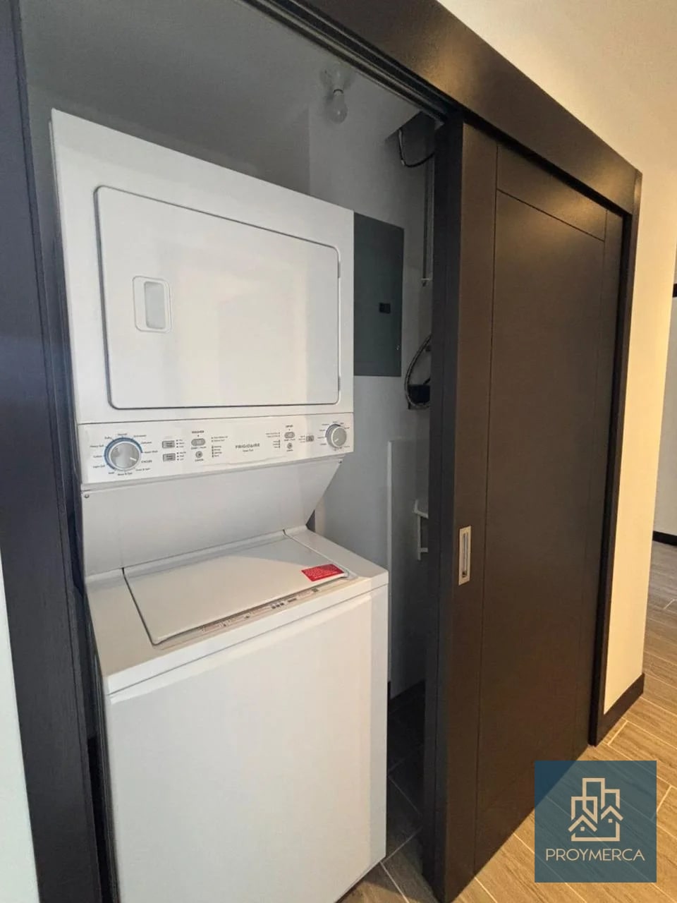 Apartamento en alquiler, Edificio Alena , Zona 15 VH II - 10