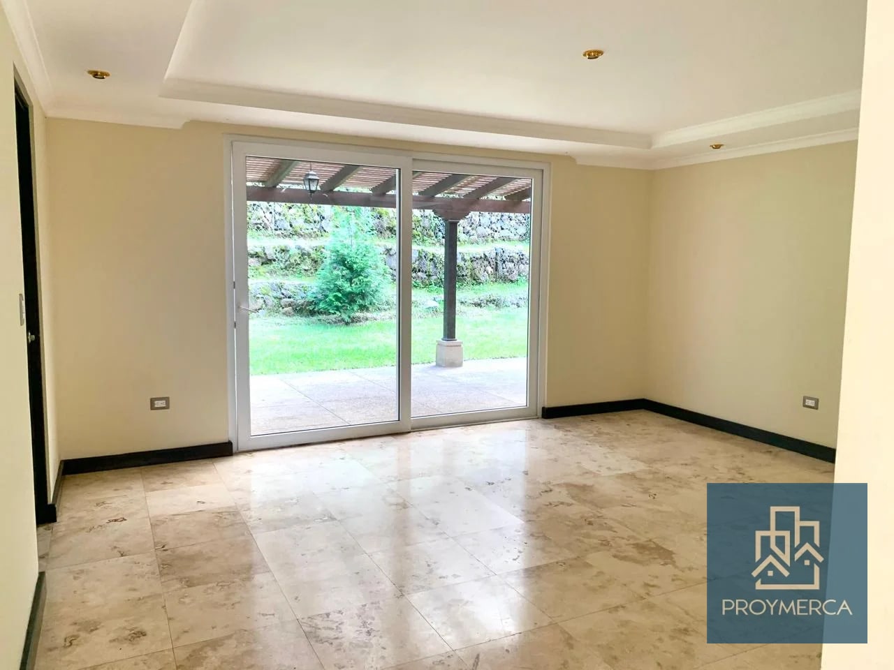 Casa en venta, Condominio Colinas de Castel Fraijanes, km.20.5 - 5