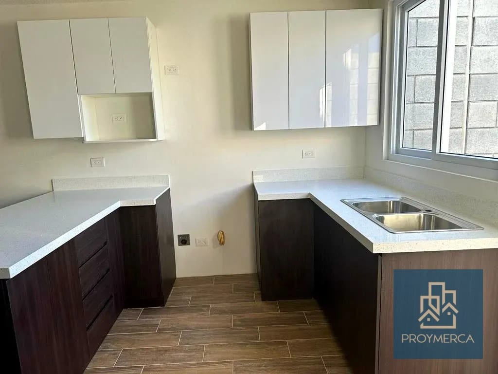 Townhouse en alquiler, Hacienda Real, Zona 16 — Apartamento en Alquiler en Hacienda Real, Zona 16, Guatemala, Ciudad — foto 8 de 10