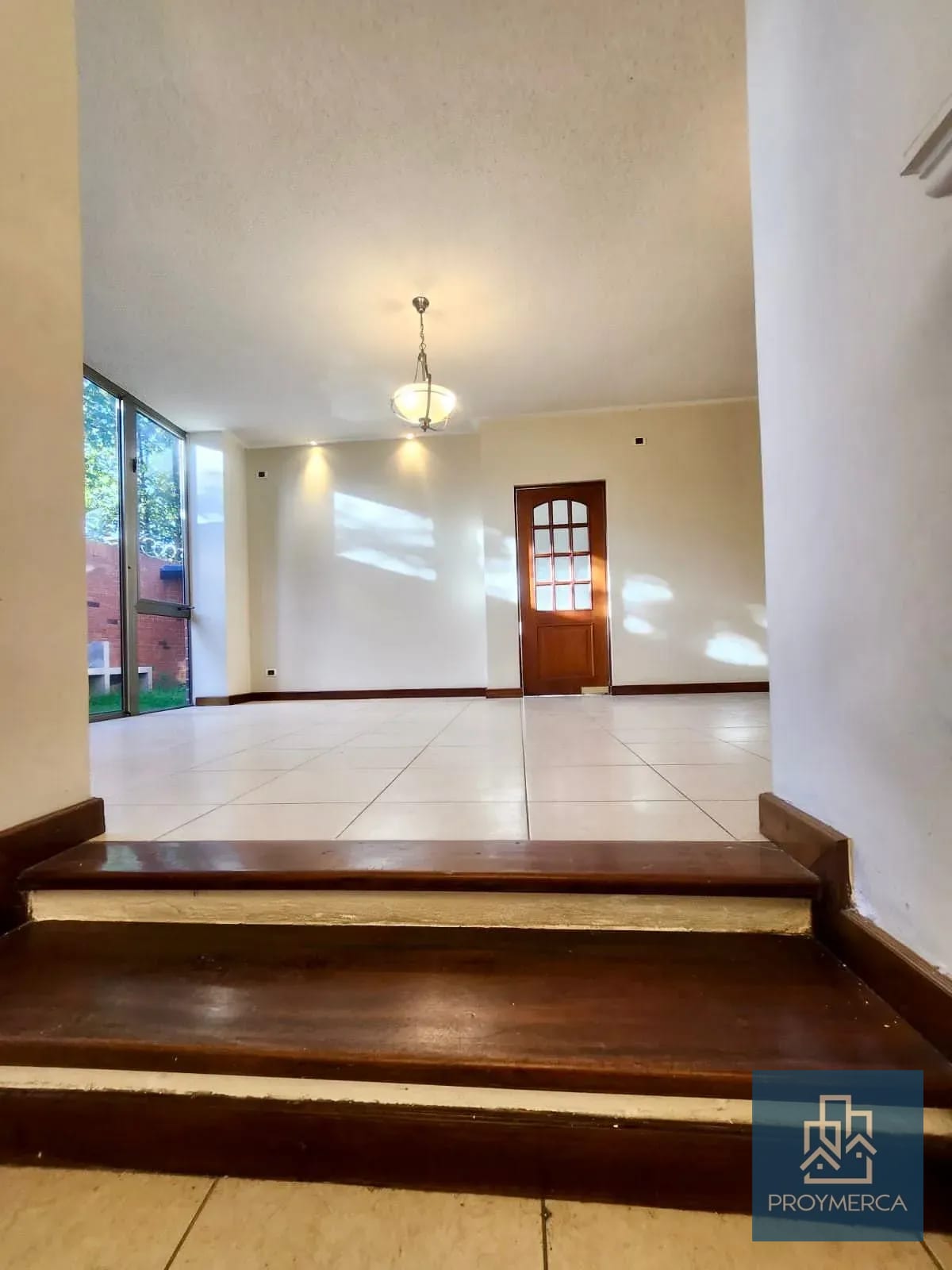 Casa en alquiler, Residencial Villas de Jacarandas de Cayalá, Zona 16 — Casa en Alquiler en Zona 16, Guatemala, Ciudad — foto 3 de 12