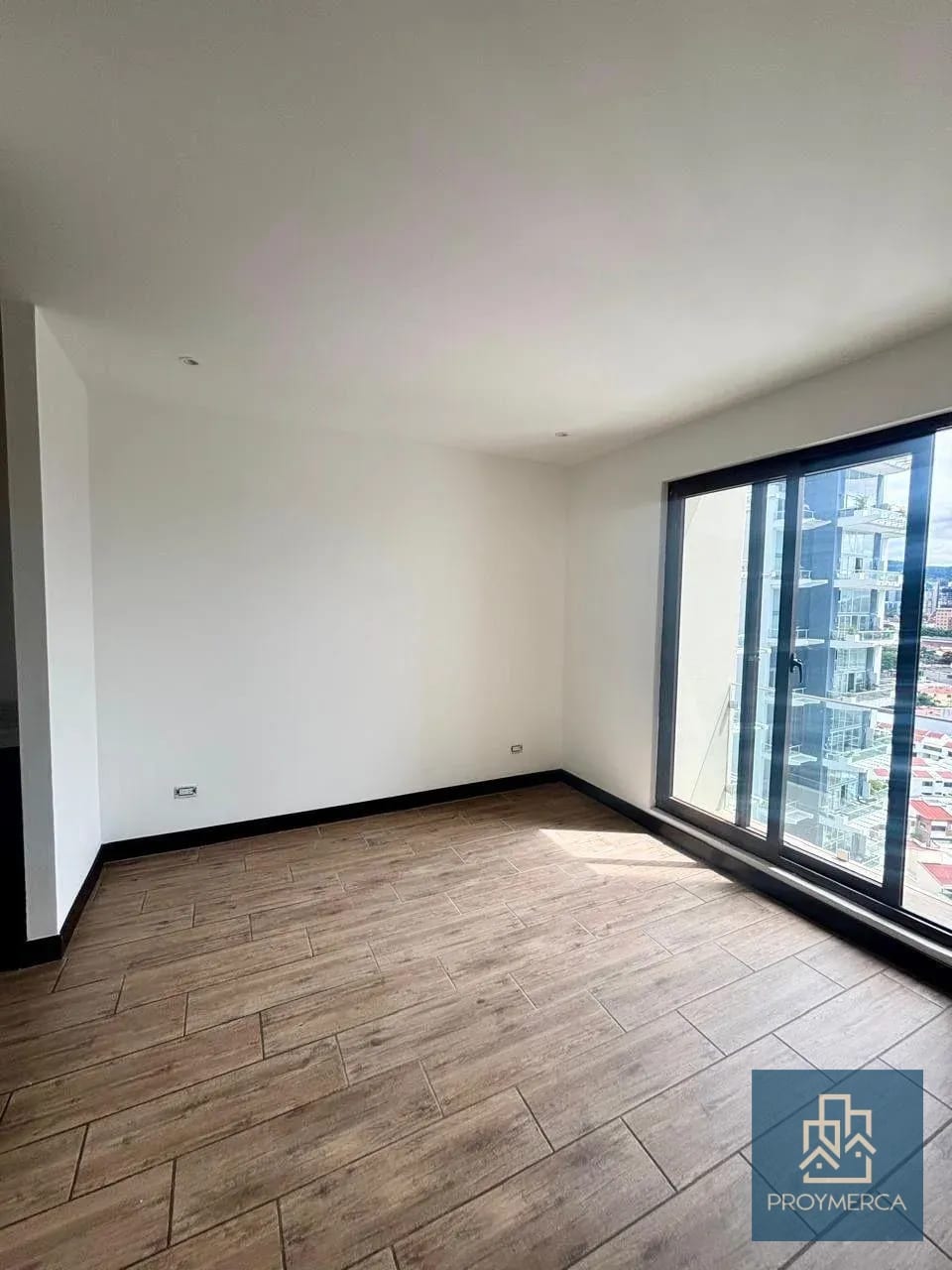 Apartamento en alquiler, Marques de Oakland, Zona 10, Diagonal 6 — Apartamento en Alquiler en Zona 10, Guatemala, Ciudad — foto 5 de 11