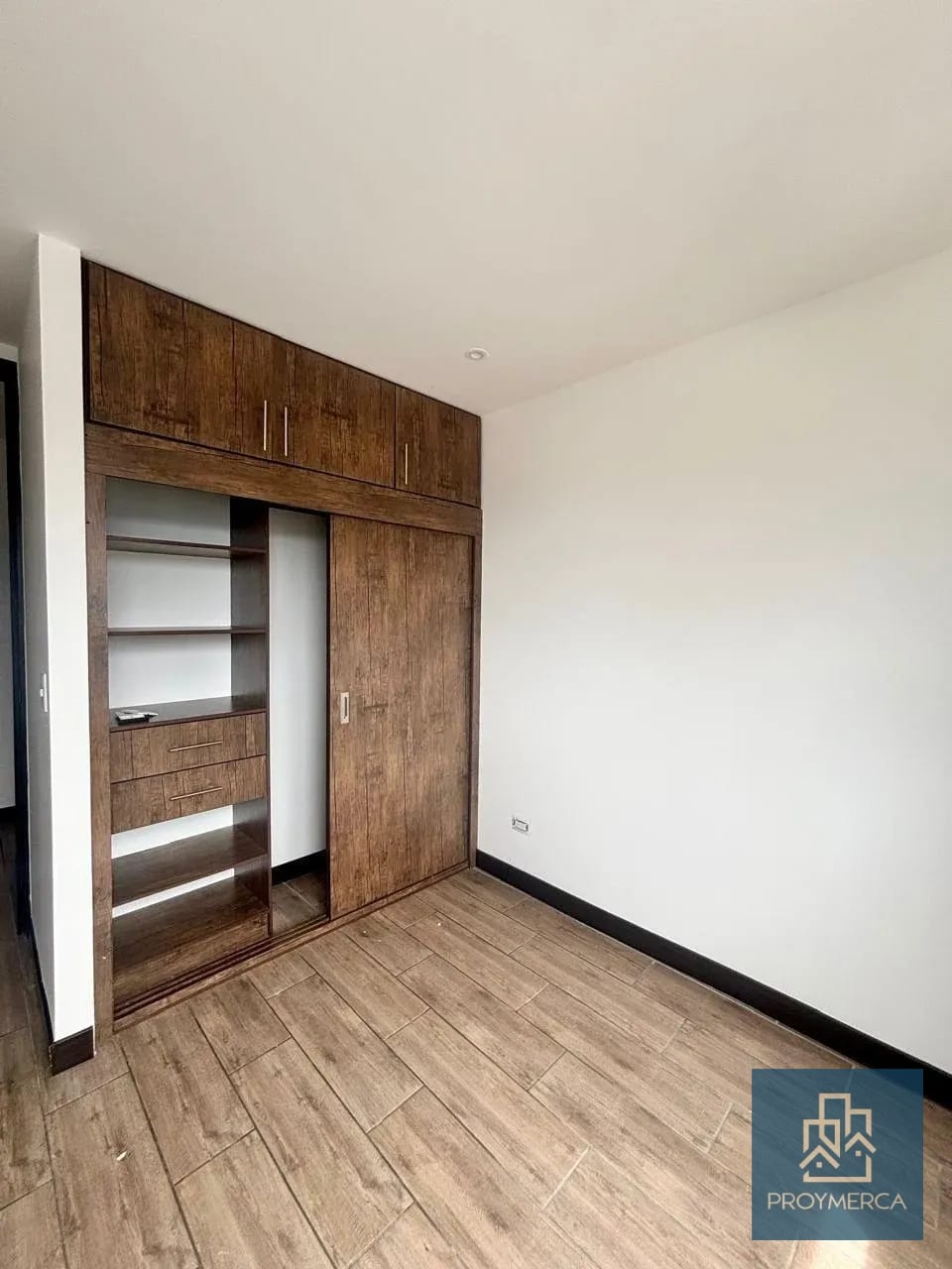 Apartamento en alquiler, Marques de Oakland, Zona 10, Diagonal 6 — Apartamento en Alquiler en Zona 10, Guatemala, Ciudad — foto 7 de 11