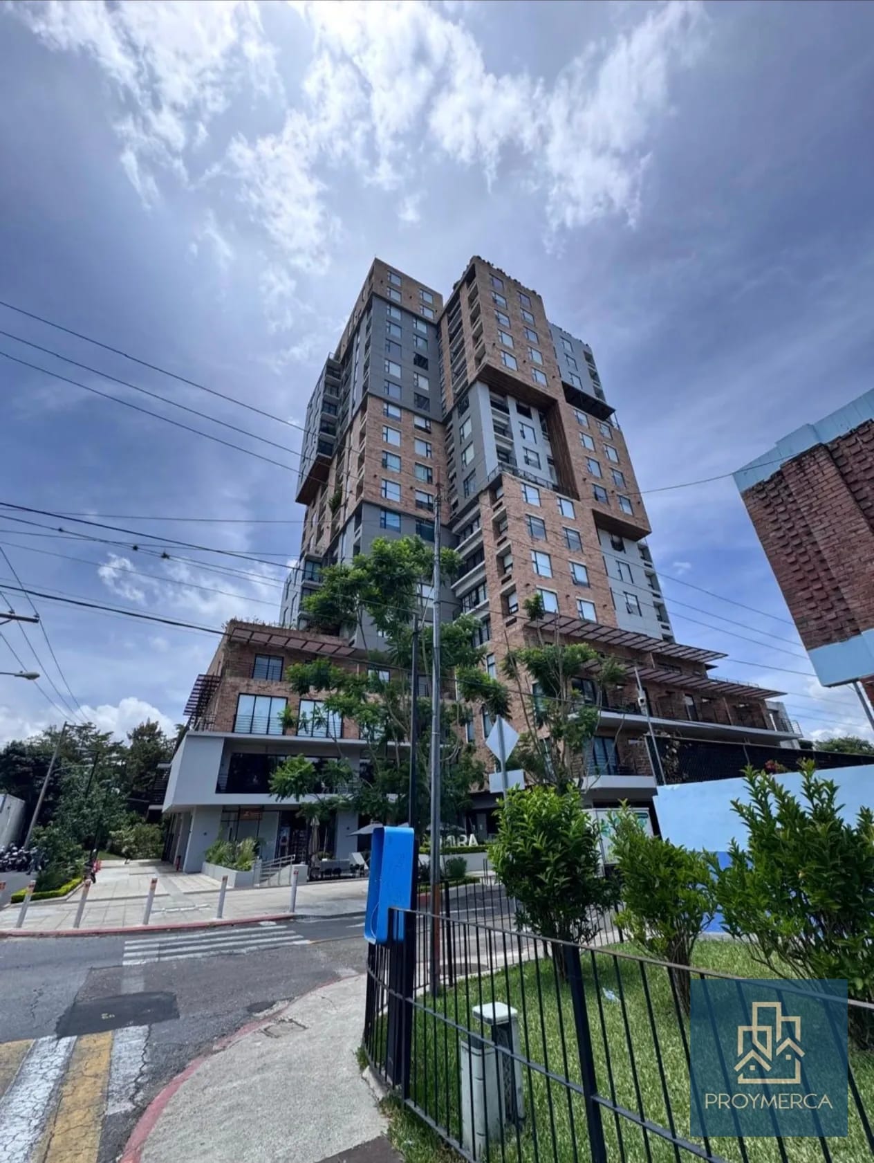 Apartamento en Alquiler zona 10 — Apartamento en Alquiler en Mira, Zona 10, Guatemala, Ciudad — foto 1 de 10