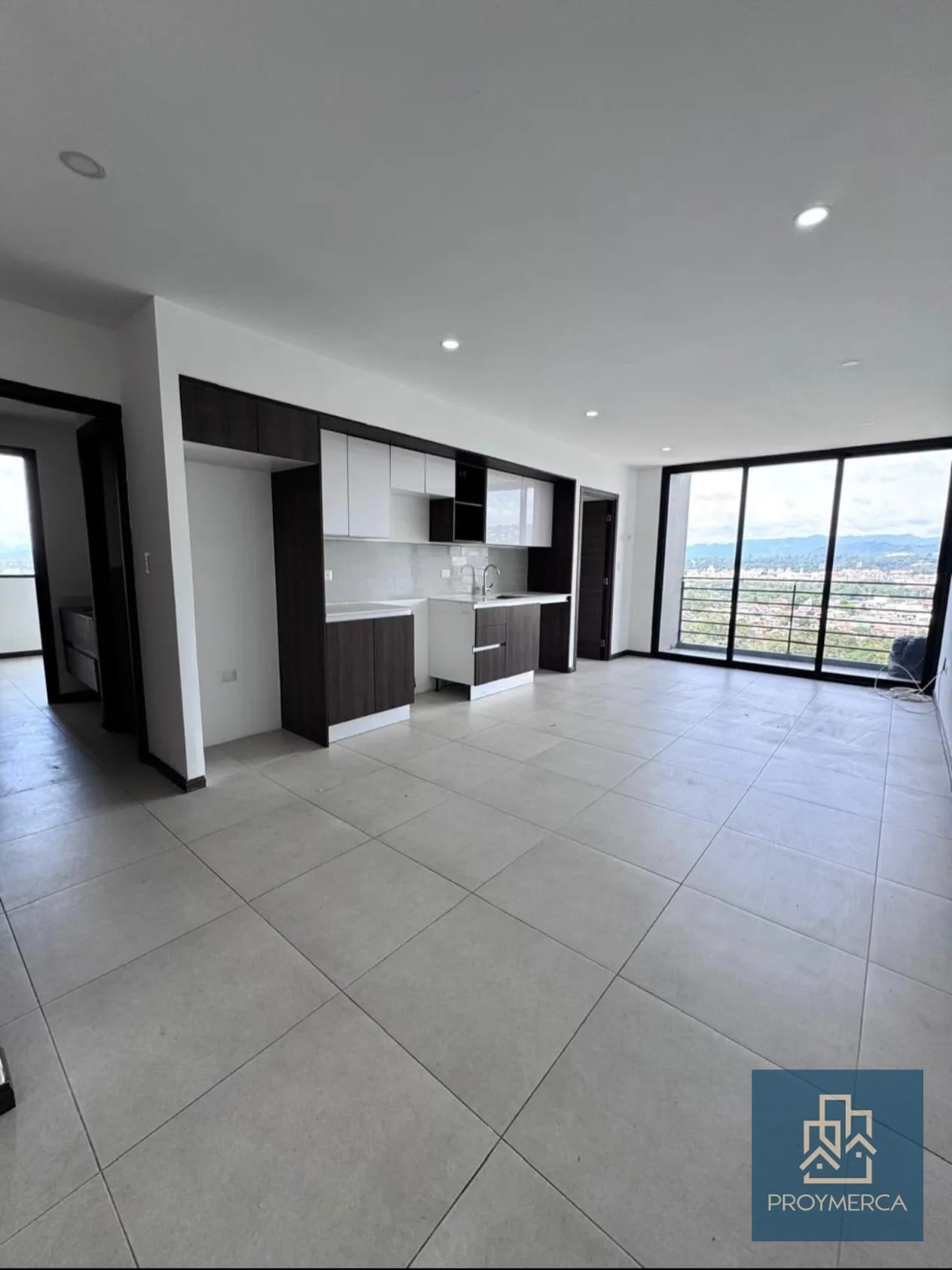 Apartamento en Alquiler zona 10 — Apartamento en Alquiler en Mira, Zona 10, Guatemala, Ciudad — foto 2 de 10