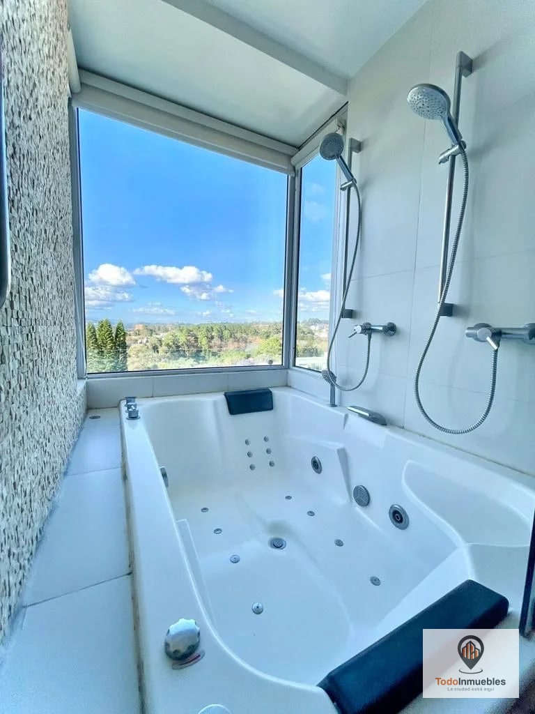 Apartamento Penthouse en Renta en zona 15 vh1 - 12