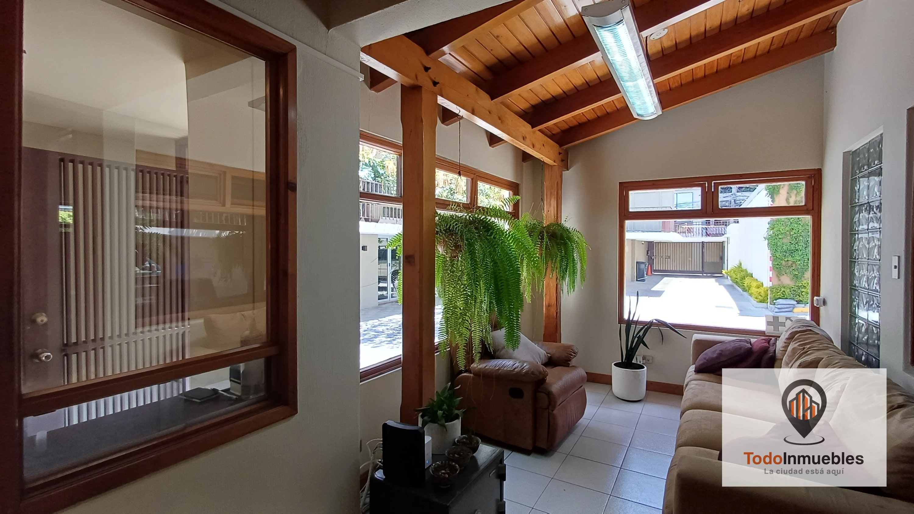 Casa en Renta para oficinas en z4 — Oficina en Alquiler en Zona 4, Guatemala, Ciudad — foto 1 de 6