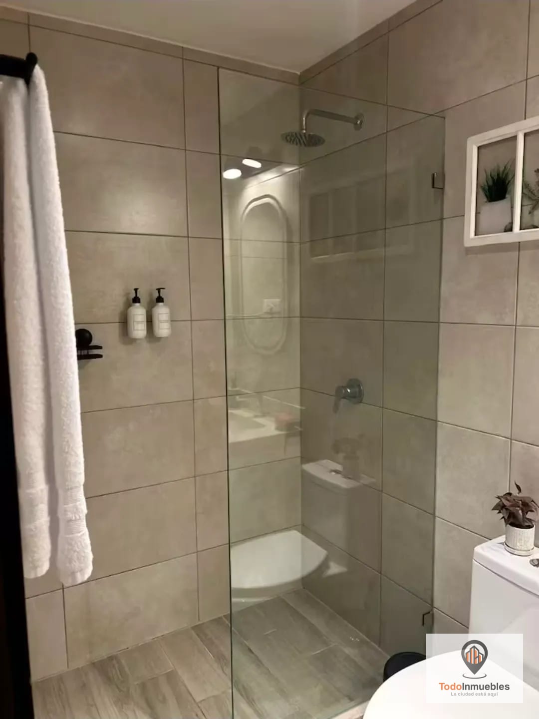 Apartamento amueblado 1 dormitorio Parque 10 z10 — Apartamento en Alquiler en Parque 10, Zona 10, Guatemala, Ciudad — foto 9 de 12