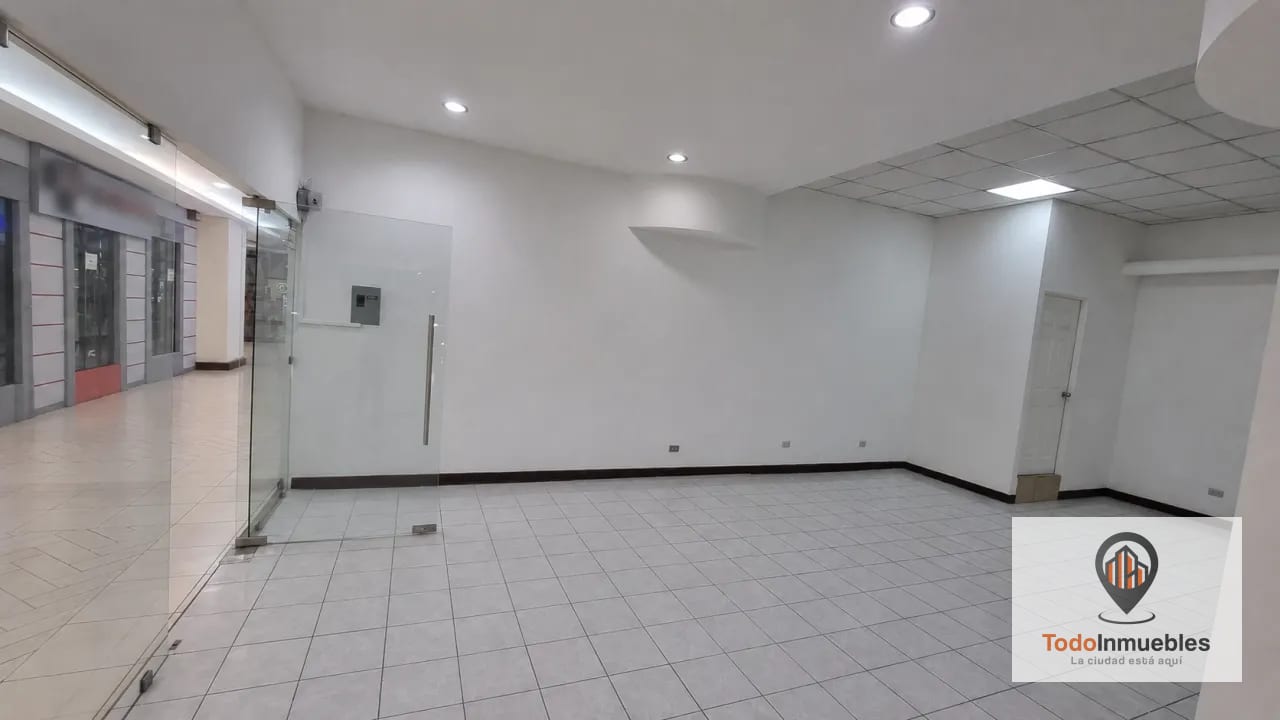 3 locales en venta en Centro Comercial Los Próceres — Local en Venta en Centro Comercial Los Próceres, Zona 10, Guatemala, Ciudad — foto 7 de 8