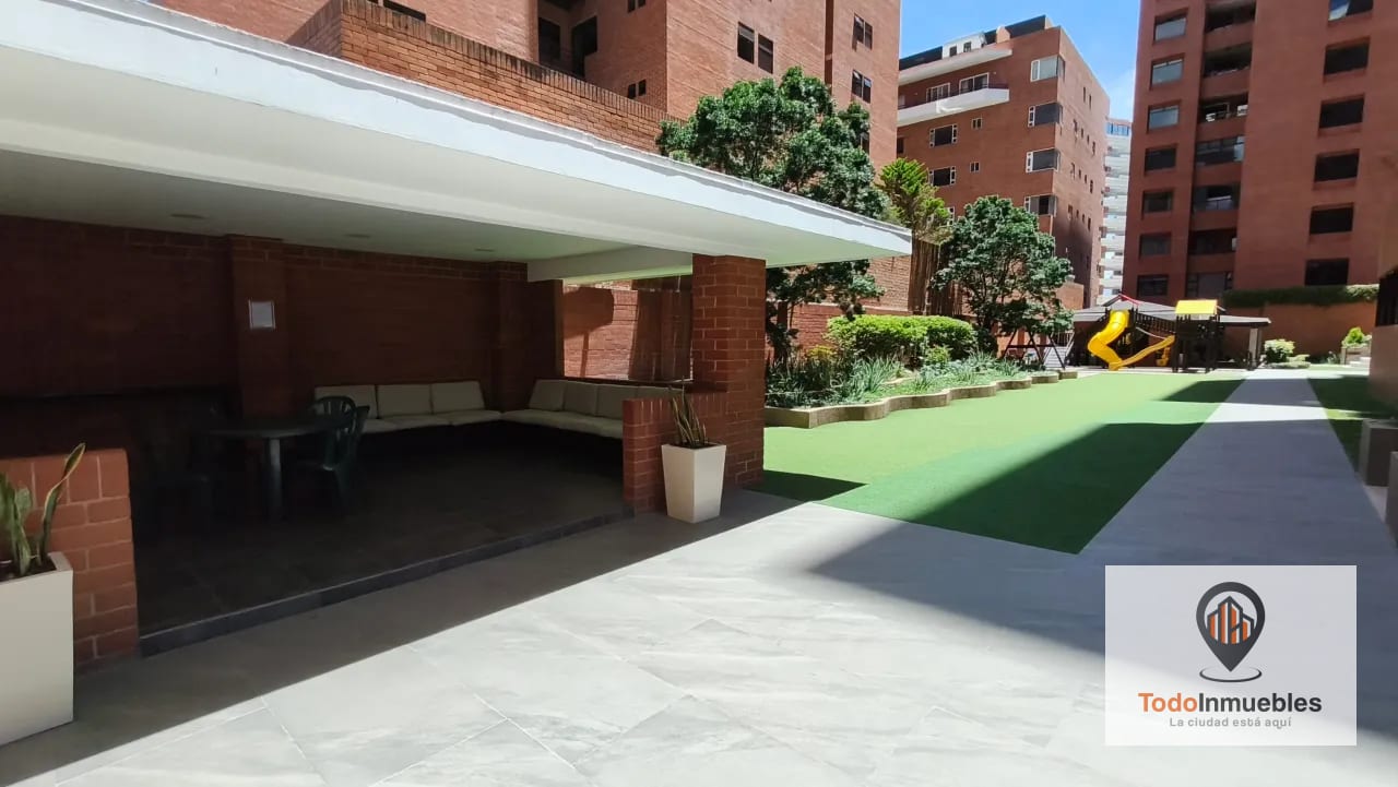 Apartamento en Renta en z10 San Ignacio — Apartamento en Alquiler en San Ignacio, Zona 10, Guatemala, Ciudad — foto 2 de 15