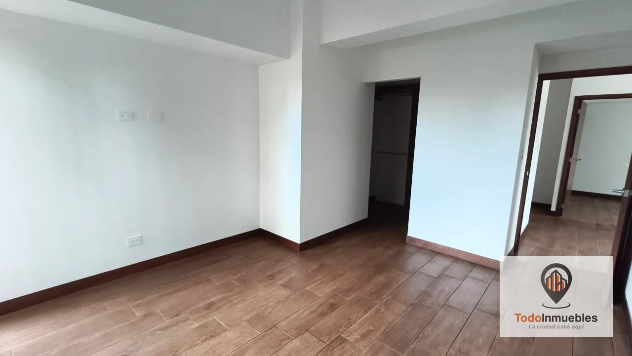 Apartamento en Renta en Casalini Los Arcos z10 — Apartamento en Alquiler en Casalini Los Arcos, Zona 10, Guatemala, Ciudad — foto 13 de 17