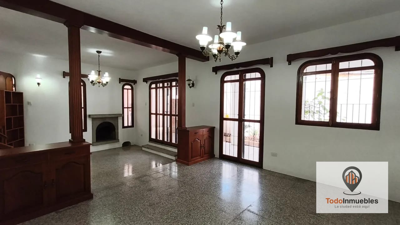 Casa en Venta en z7 — Casa en Venta en Zona 7, Guatemala, Ciudad — foto 1 de 17