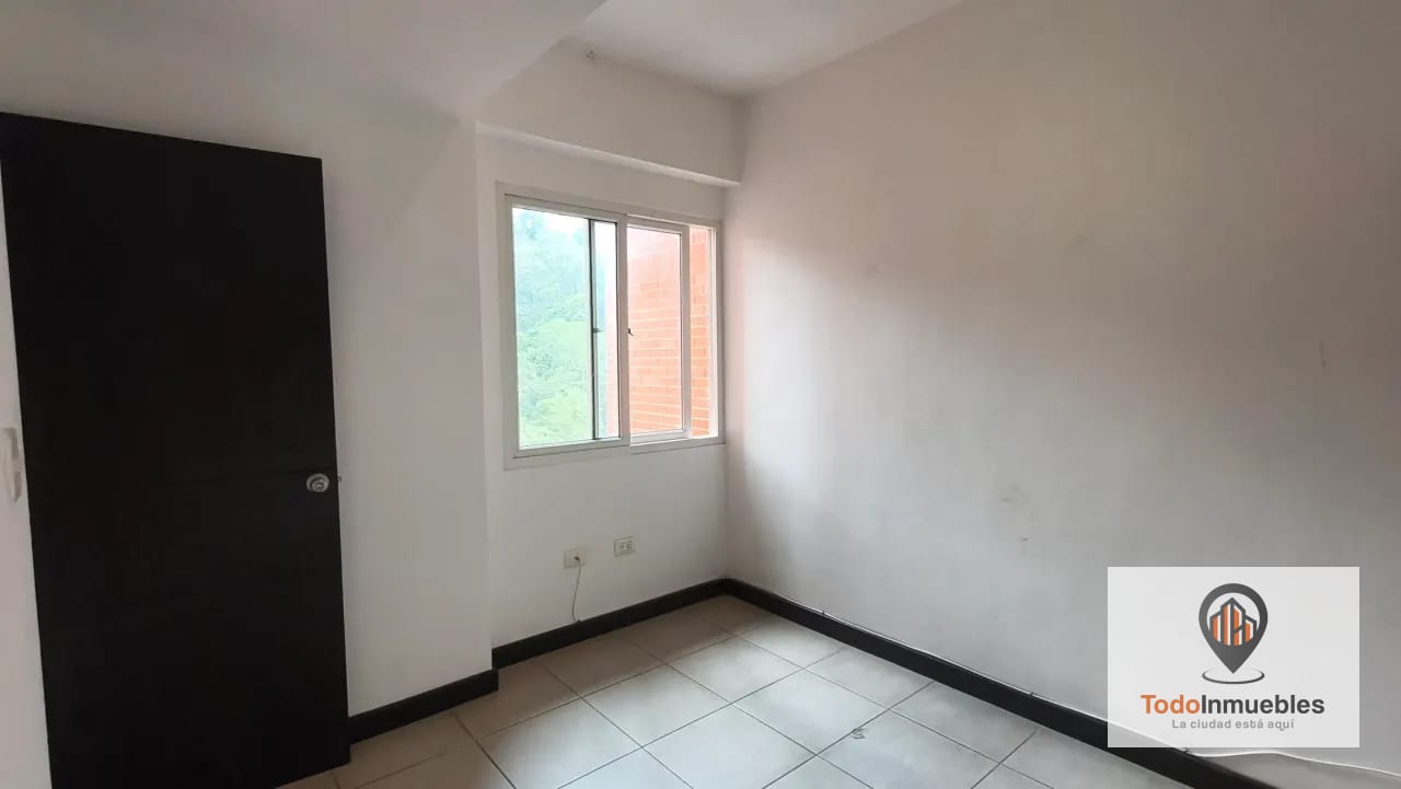 Apartamento en Renta en Hexa Cañada 16 — Apartamento en Alquiler en Hexa Cañada 16, Zona 16, Guatemala, Ciudad — foto 6 de 13