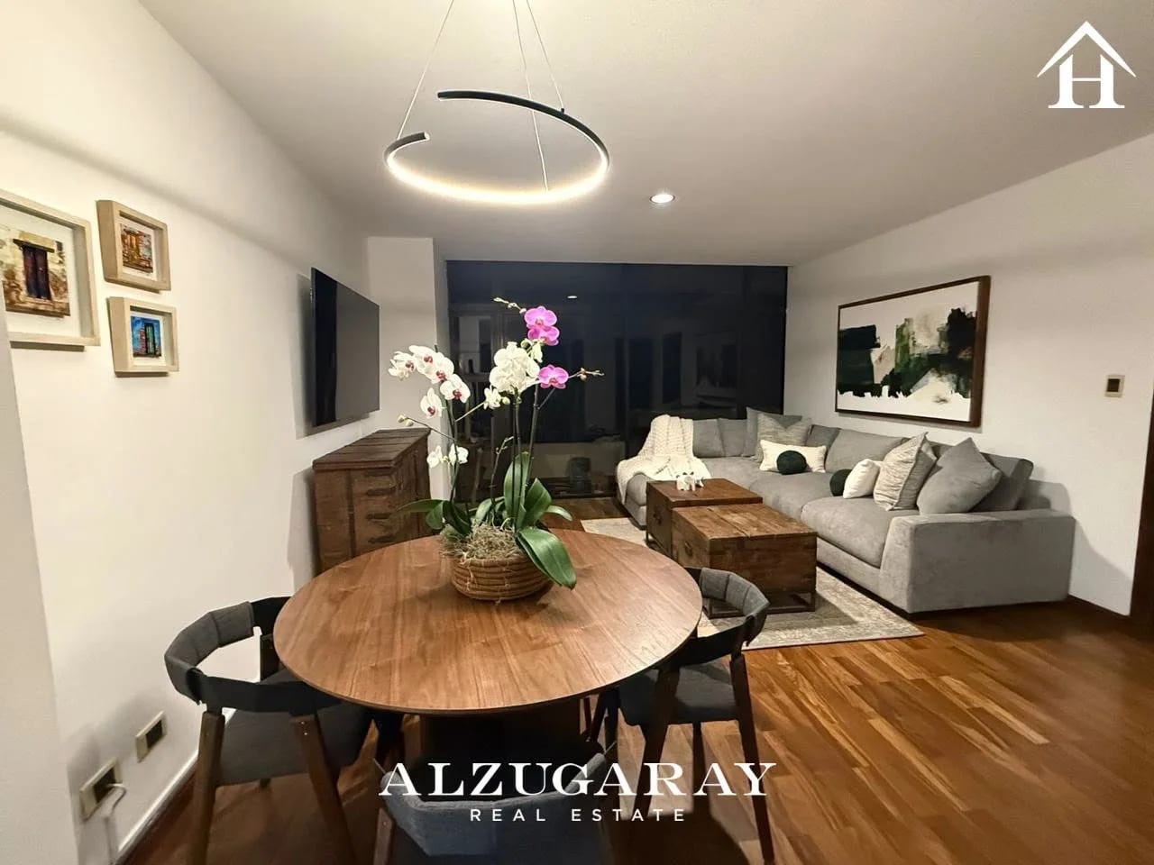 APTO AMUEBLADO C/ BALCÓN 1 HAB. / EDIFICIO EN ZONA 14 — Apartamento en Alquiler en Zona 14, Guatemala, Ciudad — foto 1 de 10
