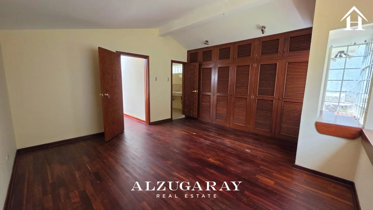 CASA AMPLIA E ILUMINADA 4 HAB. / CONDOMINIO Z. 10 — Casa en Alquiler en Zona 10, Guatemala, Ciudad — foto 8 de 12
