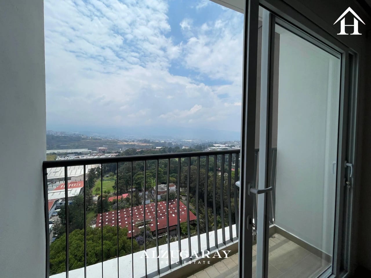 APTO. PARA ESTRENAR C/VISTA 3 HAB. / EDIF ANDARES ZONA 12 — Apartamento en Alquiler en Andares Doce, Zona 12, Guatemala, Ciudad — foto 3 de 9