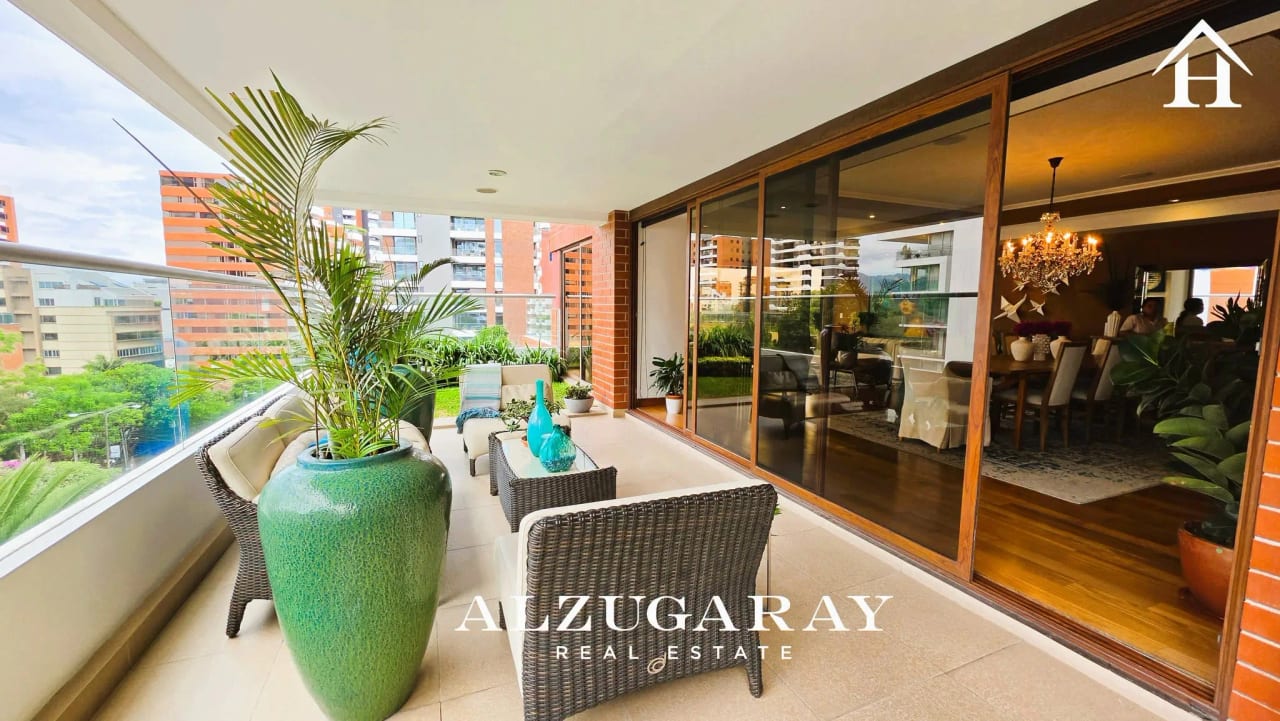 APTO EXCLUSIVO C/ JARDÍN 4 HAB. / EDIFICIO ZONA 14 — Apartamento en Venta en Zona 14, Guatemala, Ciudad — foto 4 de 12