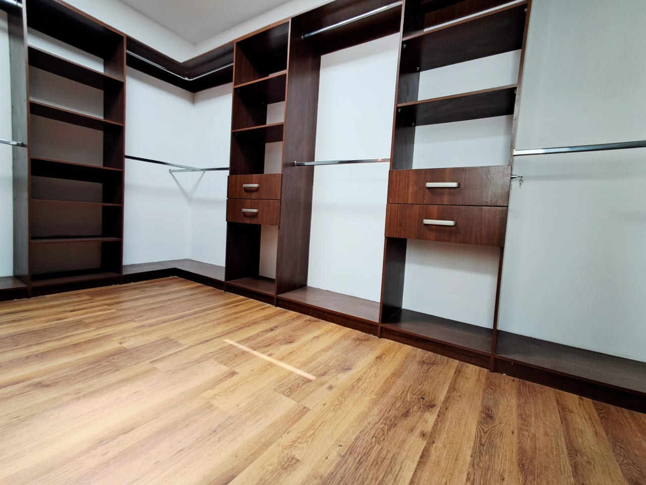 Casa Venta Lomas de San Isidro — Casa en Venta en Lomas de San Isidro, Zona 16, Guatemala, Ciudad — foto 12 de 14