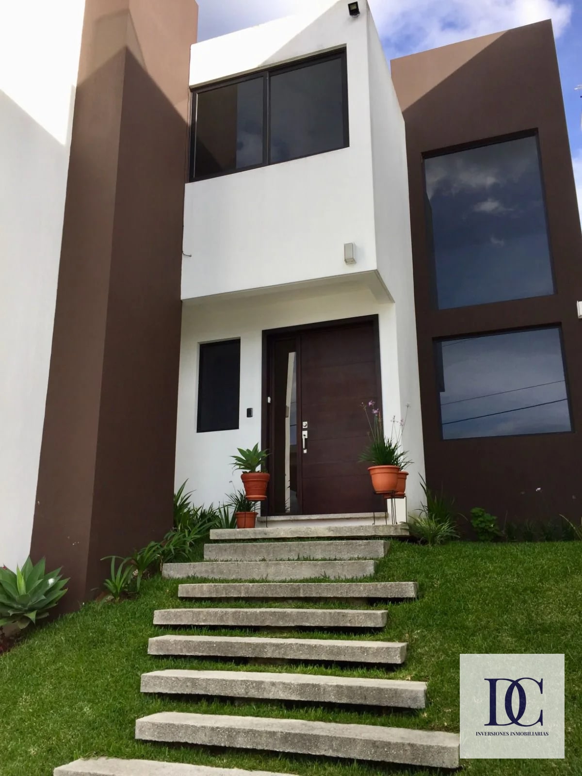 đ CASA EN RENTA â 3 HAB + JARDĂN CON DECK | COND. SAN LĂZARO | ZONA 15 - 1