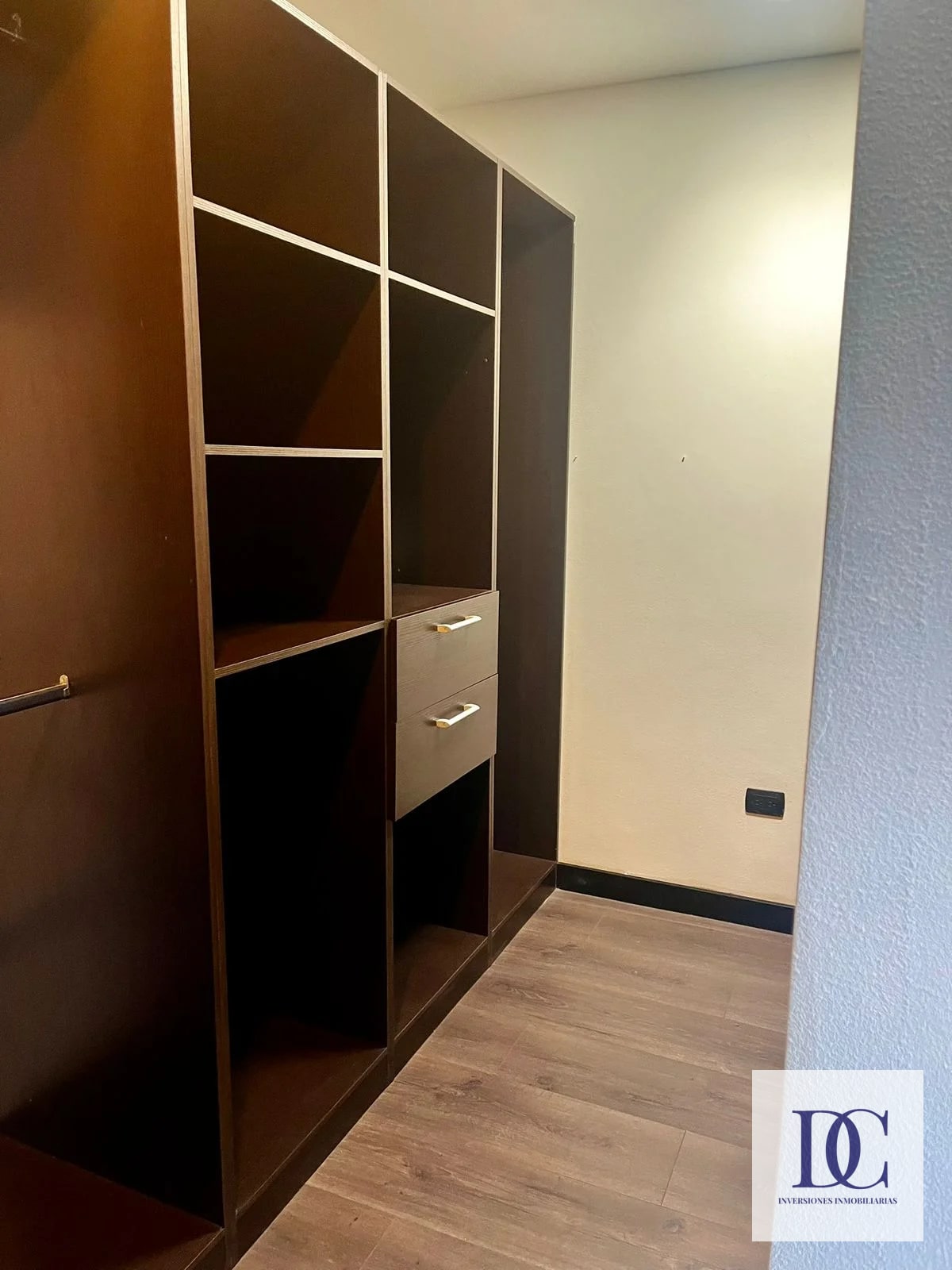 đ CASA EN RENTA â 3 HAB + JARDĂN CON DECK | COND. SAN LĂZARO | ZONA 15 - 11