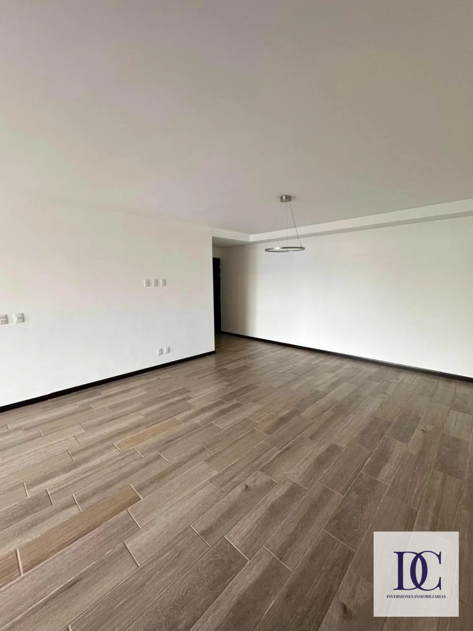 📍 APARTAMENTO EN RENTA – 3 HAB + NIVEL ALTO | EDIFICIO SEGHERÍA | ZONA 14 LA VILLA — Apartamento en Alquiler en Segheria, Zona 14, Guatemala, Ciudad — foto 4 de 15