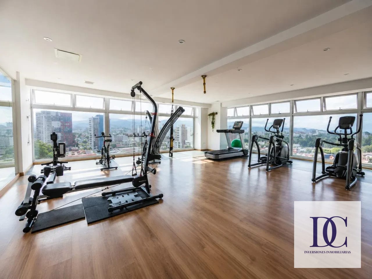 📍 APARTAMENTO AMUEBLADO EN VENTA – 2 HAB + BODEGA | CITYHAUS | ZONA 10 — Apartamento en Venta en City Haus, Zona 10, Guatemala, Ciudad — foto 9 de 11