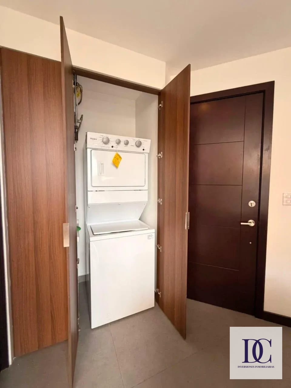 📍 APARTAMENTO AMUEBLADO EN RENTA – 1 HAB + JARDÍN | EDIFICIO ARLES | ZONA 15 — Apartamento en Alquiler en Arles, Zona 15, Guatemala, Ciudad — foto 8 de 12