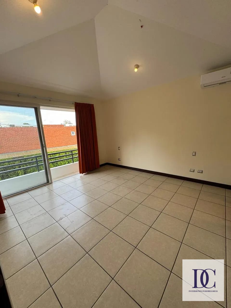 đ CASA EN RENTA â 3 HAB + JARDĂN | ENSENADA DE SAN ISIDRO | ZONA 16 â Casa en Alquiler en Ensenada de San Isidro, Zona 16, Guatemala, Ciudad â foto 3 de 16