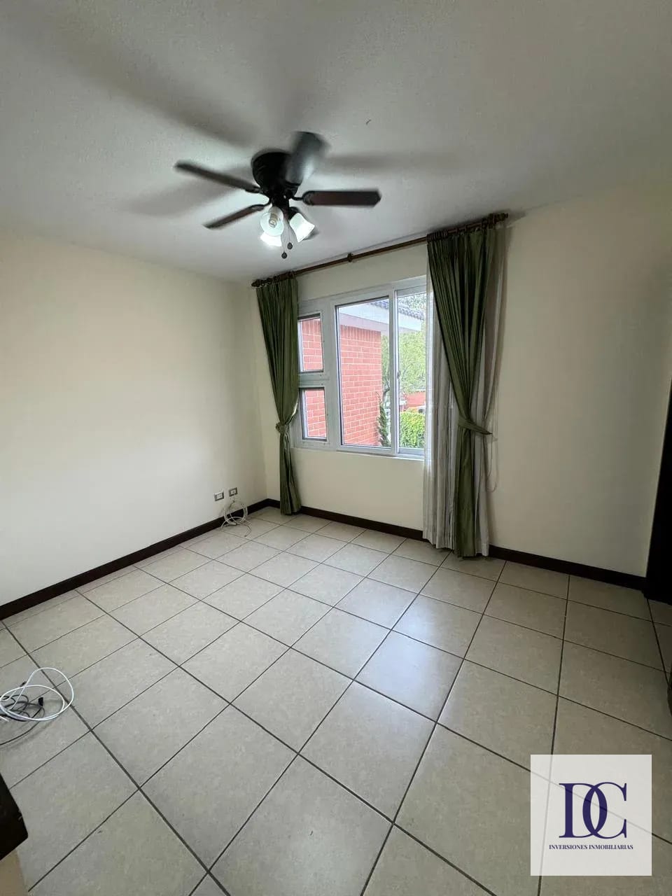 đ CASA EN RENTA â 3 HAB + JARDĂN | ENSENADA DE SAN ISIDRO | ZONA 16 â Casa en Alquiler en Ensenada de San Isidro, Zona 16, Guatemala, Ciudad â foto 4 de 16