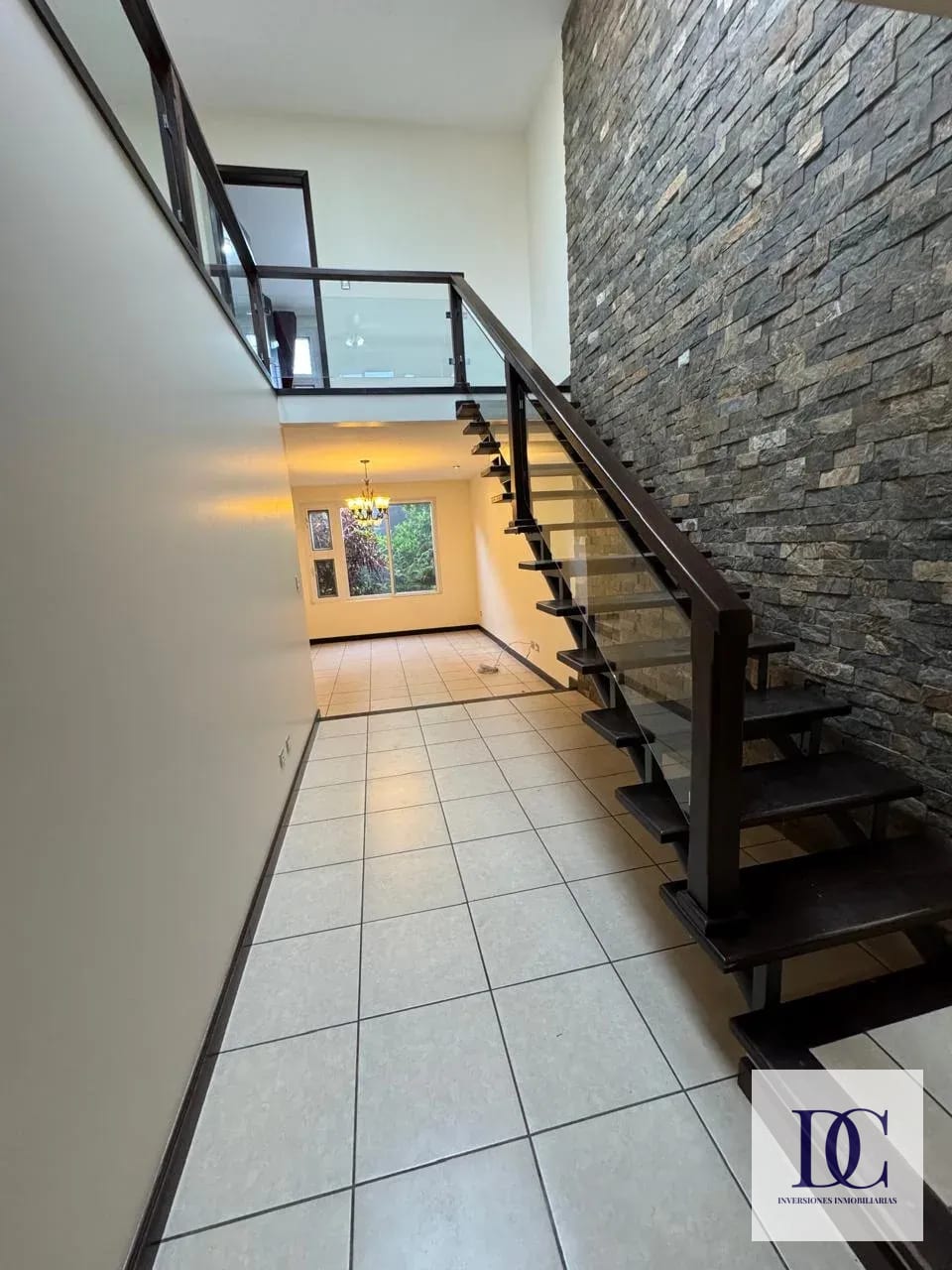 đ CASA EN RENTA â 3 HAB + JARDĂN | ENSENADA DE SAN ISIDRO | ZONA 16 â Casa en Alquiler en Ensenada de San Isidro, Zona 16, Guatemala, Ciudad â foto 9 de 16
