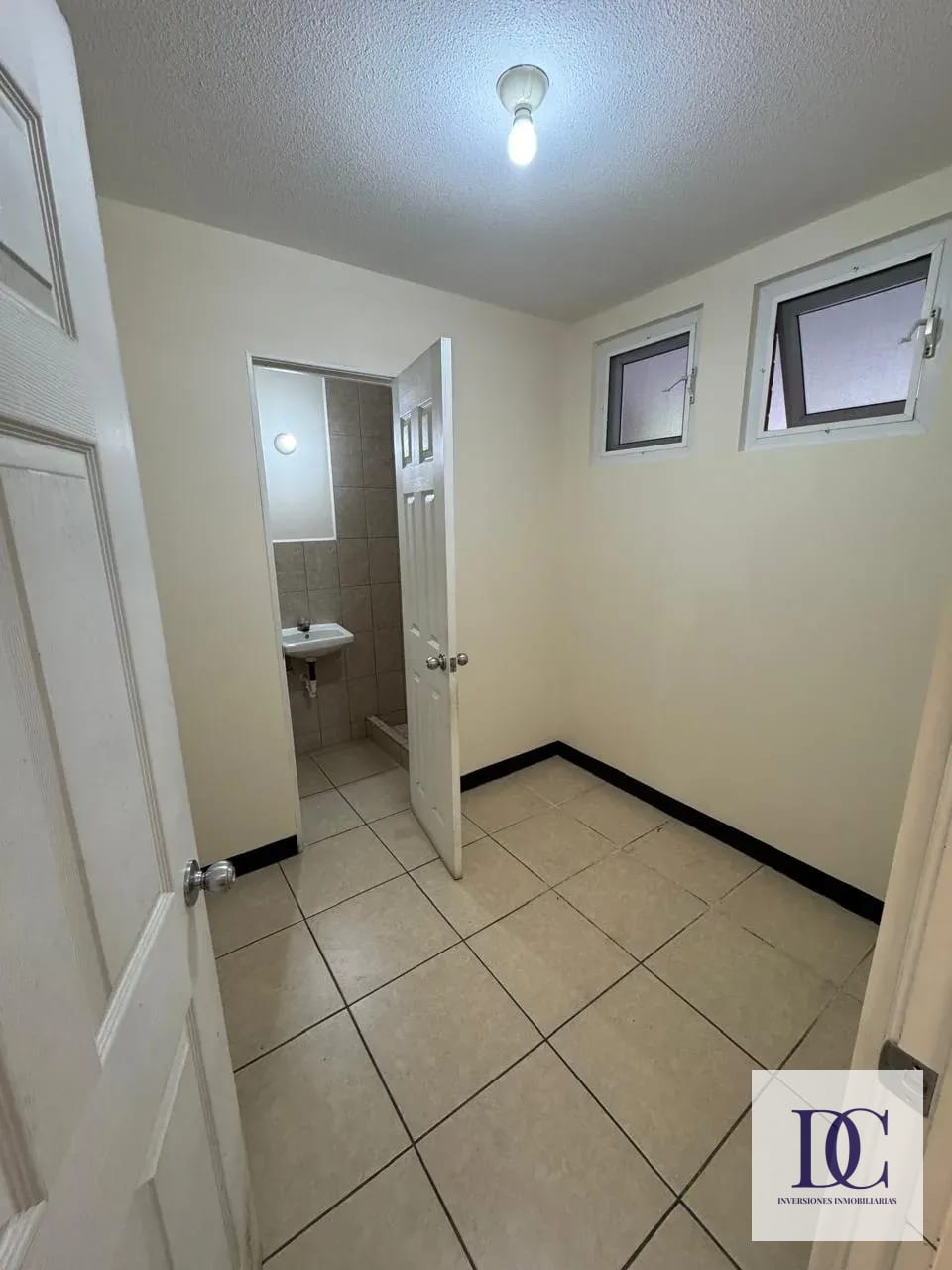 đ CASA EN RENTA â 3 HAB + JARDĂN | ENSENADA DE SAN ISIDRO | ZONA 16 â Casa en Alquiler en Ensenada de San Isidro, Zona 16, Guatemala, Ciudad â foto 10 de 16