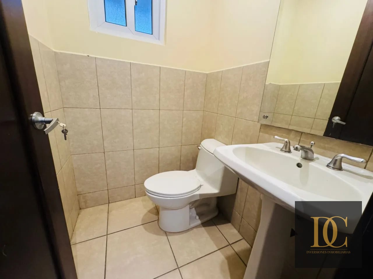 đ Casa en Venta â 3 Hab + JardĂn y Sala Familiar | Ensenada de San Isidro | Zona 16 â Casa en Venta en Ensenada de San Isidro, Zona 16, Guatemala, Ciudad â foto 7 de 10