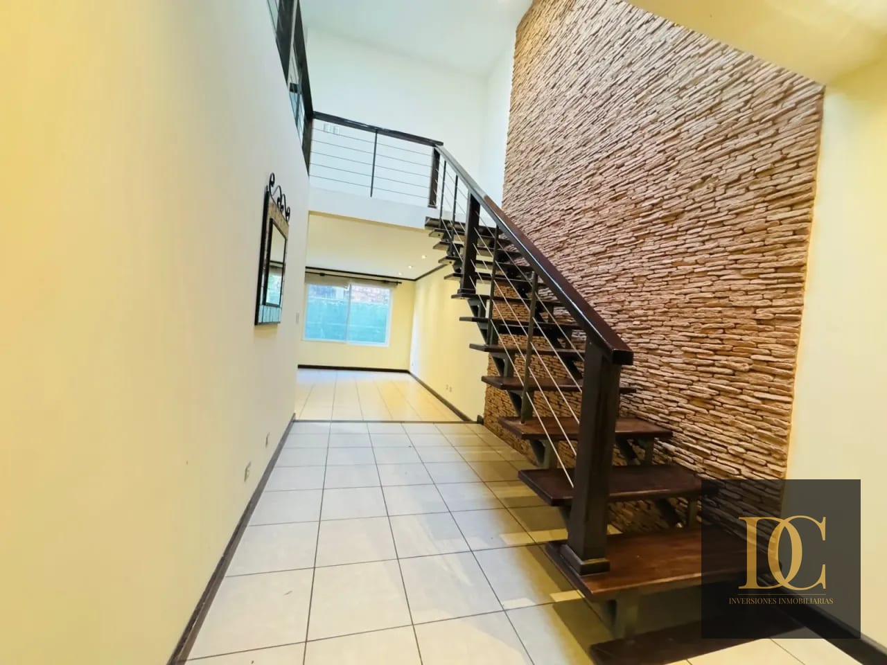 đ Casa en Venta â 3 Hab + JardĂn y Sala Familiar | Ensenada de San Isidro | Zona 16 â Casa en Venta en Ensenada de San Isidro, Zona 16, Guatemala, Ciudad â foto 8 de 10