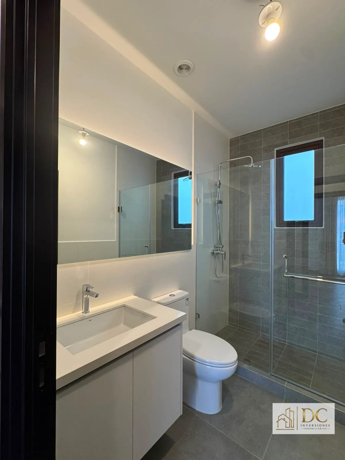 đ APARTAMENTO EN RENTA â 2 HAB + BALCĂN | LIRIOS CAYALĂ | ZONA 16 â Apartamento en Alquiler en Lirios de CayalĂĄ I, Zona 16, Guatemala, Ciudad â foto 9 de 11