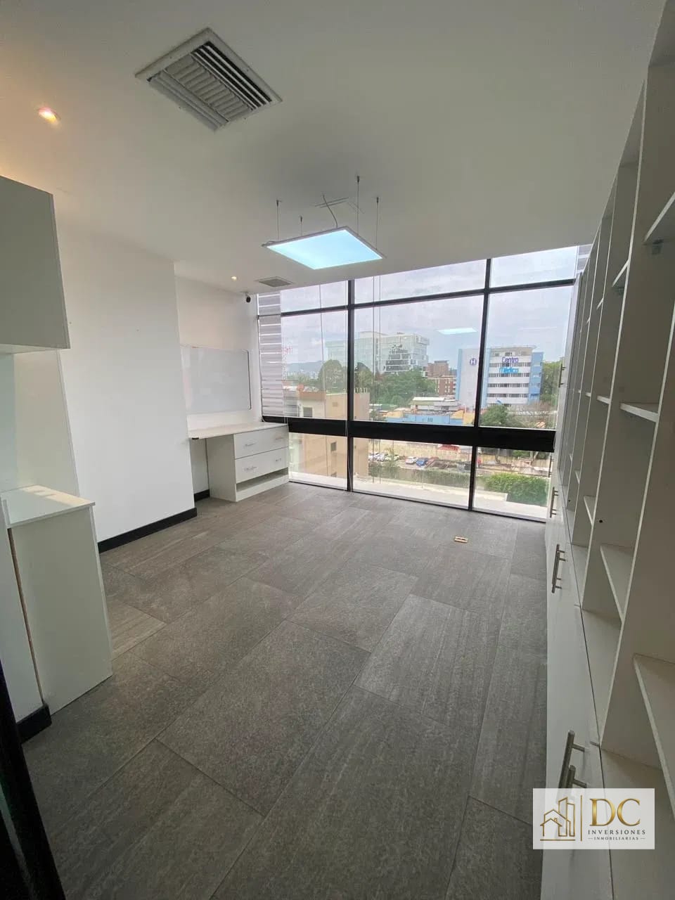 đ CLĂNICA MĂDICA EN VENTA â 50 M² + 2 PARQUEOS | RENOVATI | ZONA 10 â ClĂnica en Venta en Renovati, Zona 10, Guatemala, Ciudad â foto 5 de 6