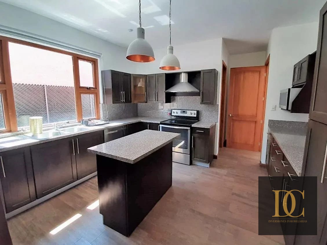 📍 Casa en Renta – 4 Hab + Jardín | Residencial Alto Valle | KM. 12.5 — Casa en Alquiler en Alto Valle, Carretera a El Salvador, Guatemala, Ciudad — foto 4 de 11