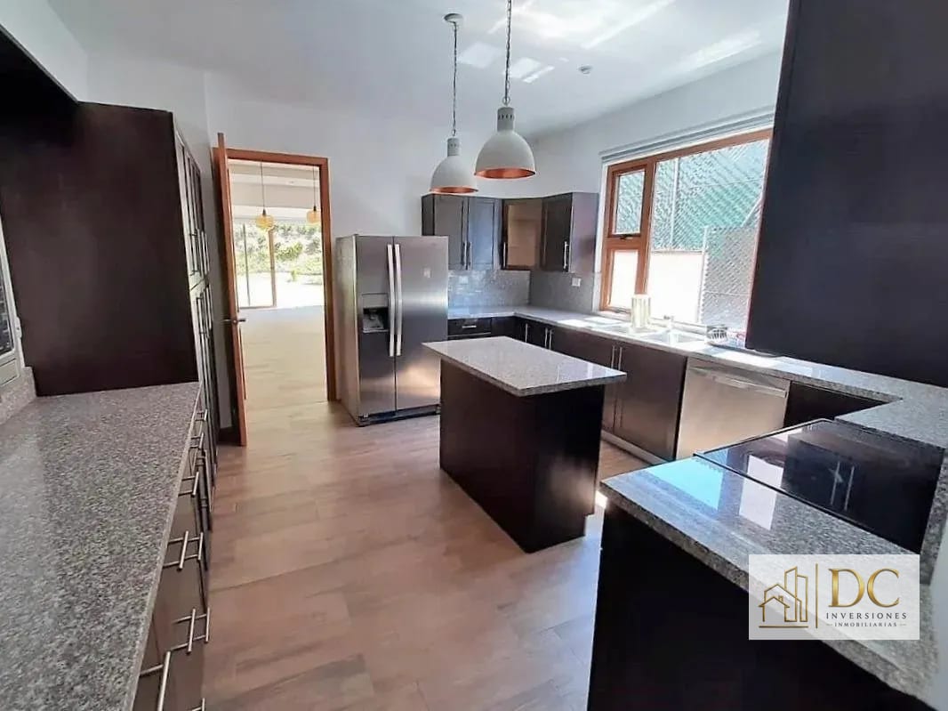 📍 Casa en Renta – 4 Hab + Jardín | Residencial Alto Valle | KM. 12.5 — Casa en Alquiler en Alto Valle, Carretera a El Salvador, Guatemala, Ciudad — foto 5 de 11