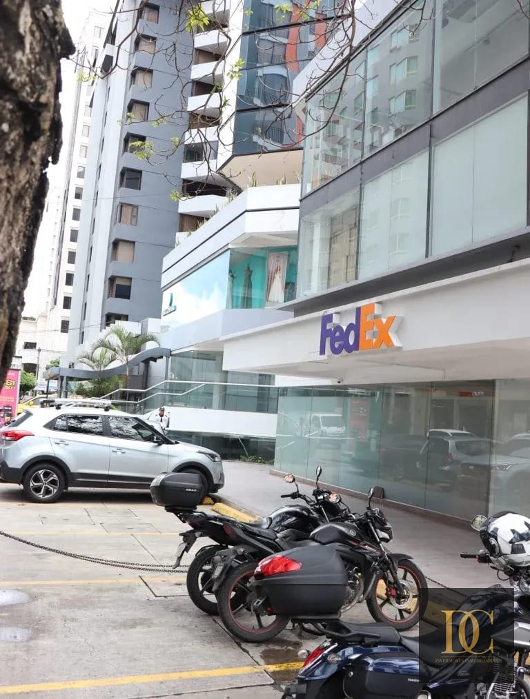 📍 Oficina en Renta – 495 M² + 10 Oficinas | Murano Center | Zona 10 — Oficina en Alquiler en Murano Center, Zona 10, Guatemala, Ciudad — foto 8 de 11
