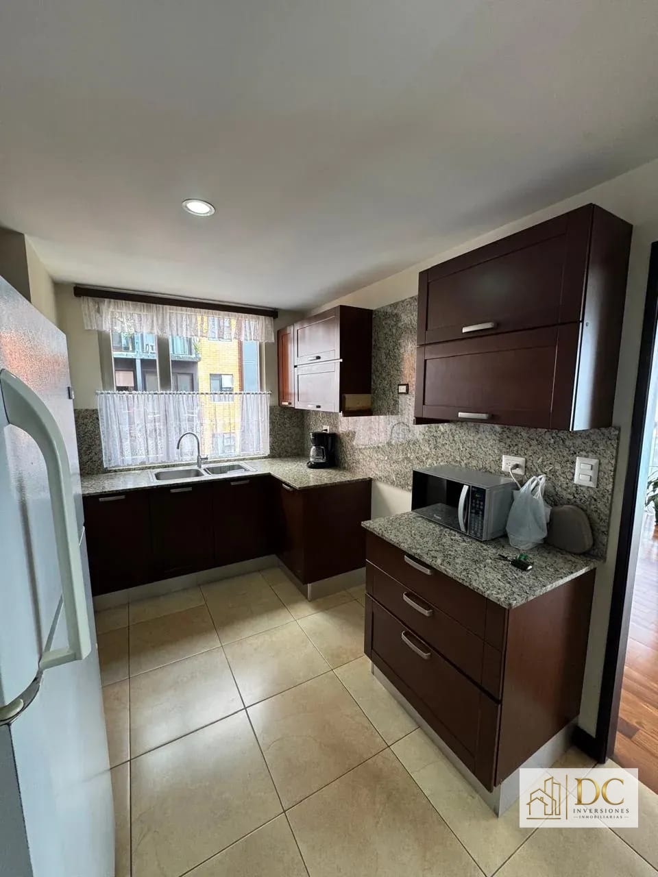 📍 Apartamento en Renta – 3 Hab + 3 Parqueos | Aria | Zona 10 📌 Esti — Apartamento en Alquiler en Aria, Zona 10, Guatemala, Ciudad — foto 2 de 16