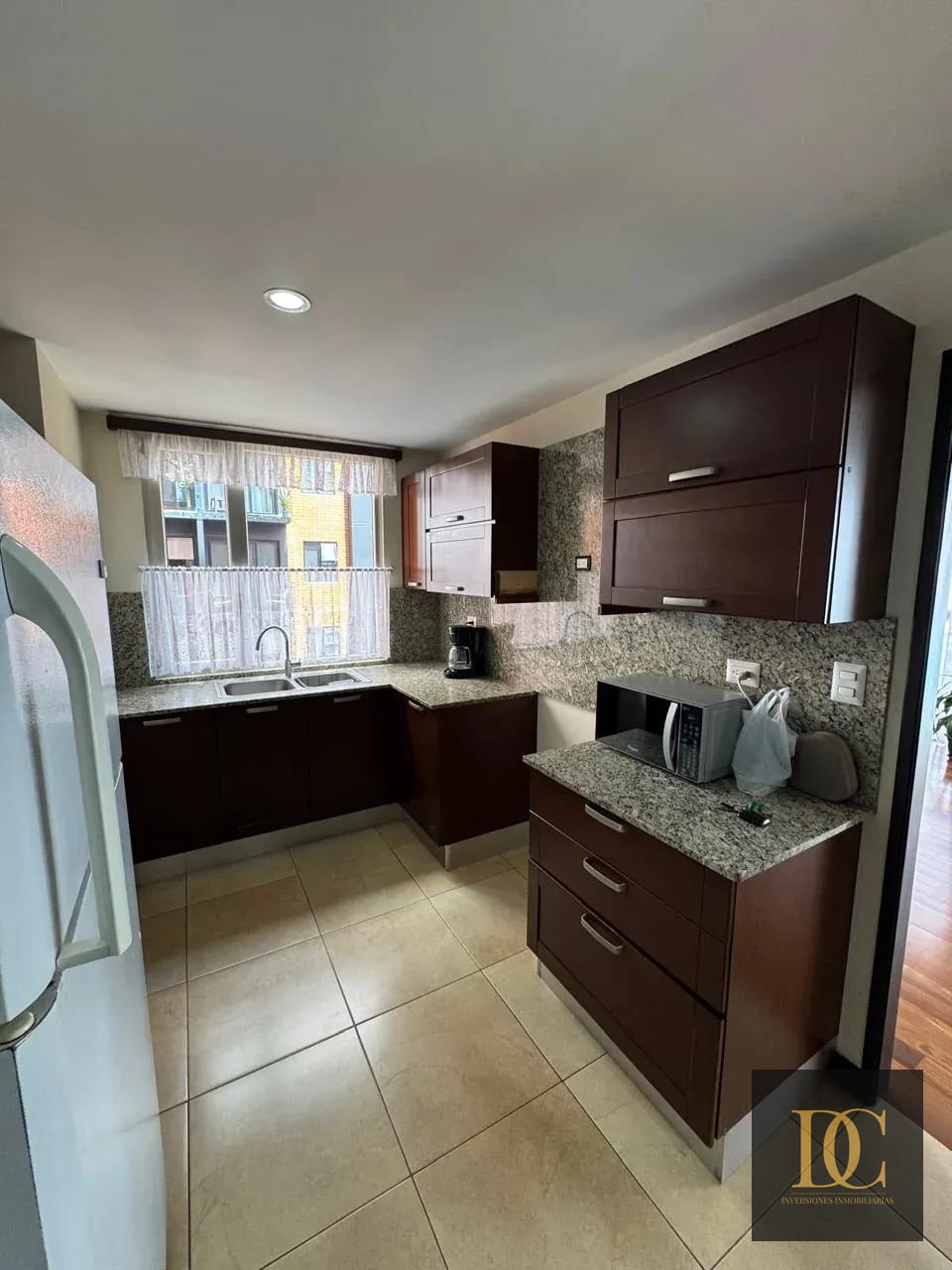 📍 Apartamento en Renta – 3 Hab + 3 Parqueos | Aria | Zona 10 📌 Esti — Apartamento en Alquiler en Aria, Zona 10, Guatemala, Ciudad — foto 2 de 16