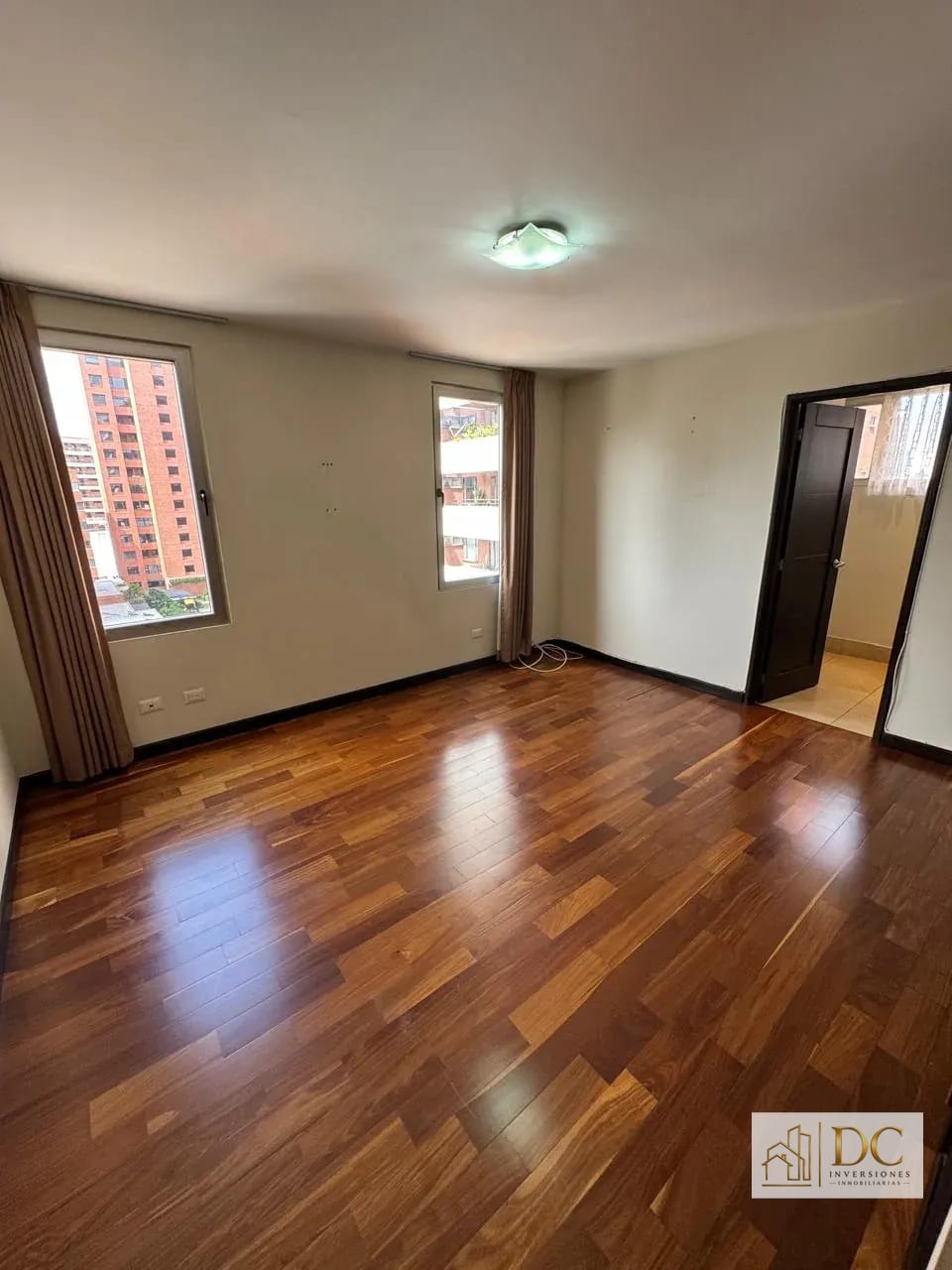 📍 Apartamento en Renta – 3 Hab + 3 Parqueos | Aria | Zona 10 📌 Esti — Apartamento en Alquiler en Aria, Zona 10, Guatemala, Ciudad — foto 4 de 16
