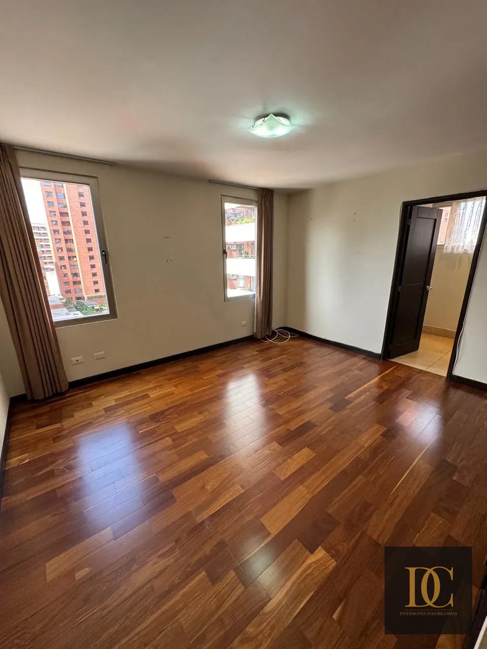 📍 Apartamento en Renta – 3 Hab + 3 Parqueos | Aria | Zona 10 📌 Esti — Apartamento en Alquiler en Aria, Zona 10, Guatemala, Ciudad — foto 4 de 16