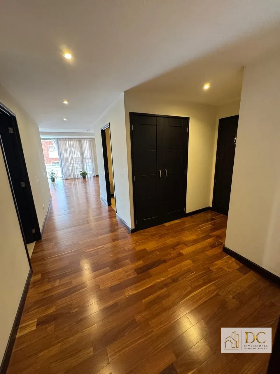 📍 Apartamento en Renta – 3 Hab + 3 Parqueos | Aria | Zona 10 📌 Esti — Apartamento en Alquiler en Aria, Zona 10, Guatemala, Ciudad — foto 7 de 16